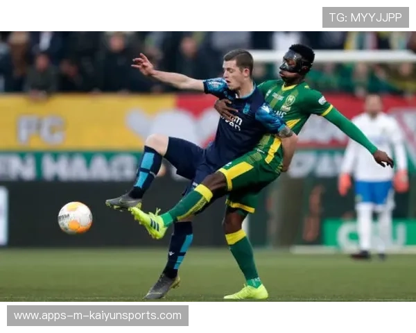 青训小将对阵豪门上演帽子戏法，一夜成名