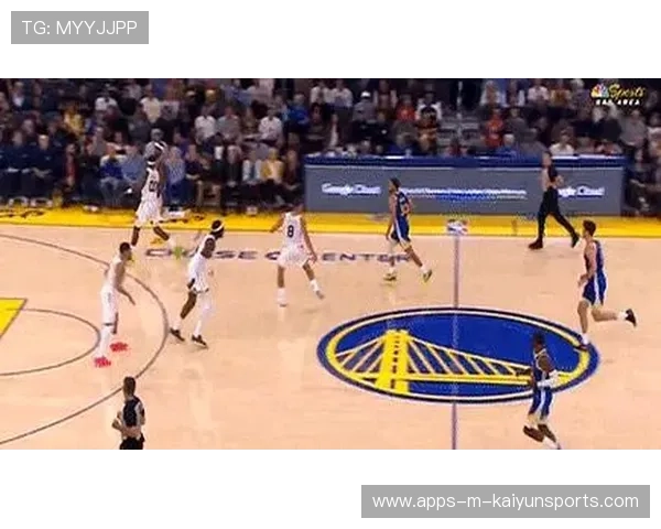 勇士118-107太阳:库里28分引领球队反弹,勇士高层谈续约库里 勇士118-107太阳:库里28分引领球队反弹,勇士高层谈续约库里