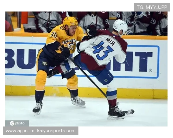 NHL 数据榜:科罗拉多雪崩队在季后赛前三场场均打入 4.5 球,高居全联盟第一。 NHL 数据榜:科罗拉多雪崩队在季后赛前三场场均打入 4.5 球,高居全联盟第一。